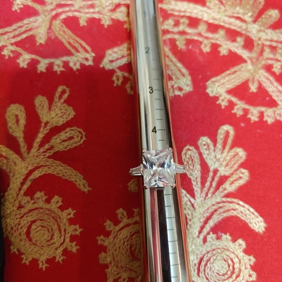 Woman silver ring - Picture 3 of 3